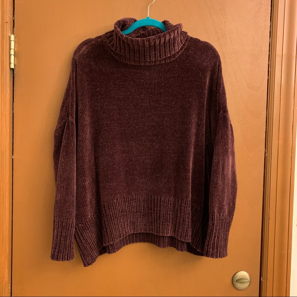 Sweater - Picture 1 of 10